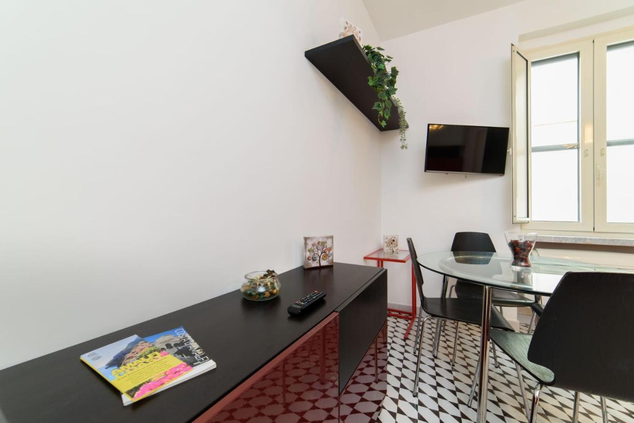 Apartament Centro Storico - Wifi & Cucina Salerno Zewnętrze zdjęcie